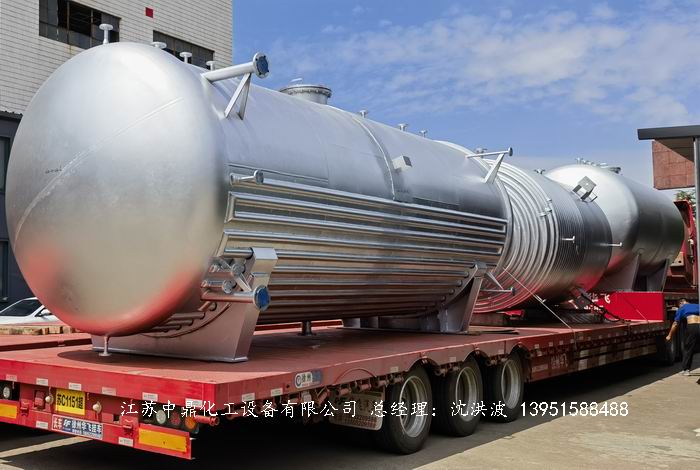 外盤半圓直管式加熱的臥式保溫不銹鋼儲罐 即將發(fā)貨