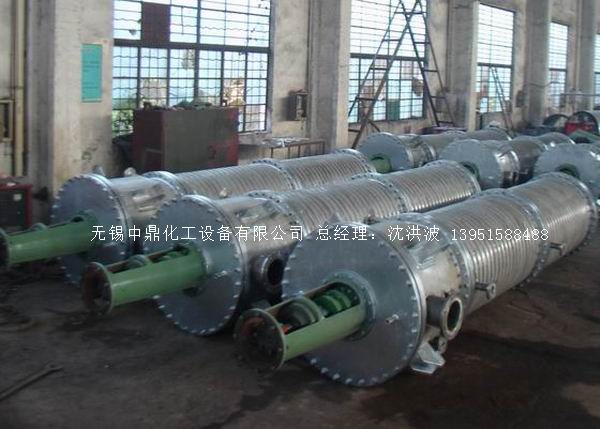 如何正確選購(gòu)離心式刮板薄膜蒸發(fā)器？中鼎化工告訴您技巧。